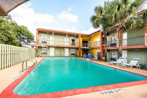 Baymont by Wyndham San Antonio Near South Texas Medical Ctr image 10