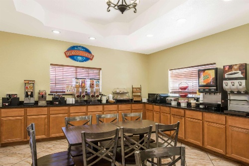 Baymont by Wyndham San Antonio Near South Texas Medical Ctr image 4